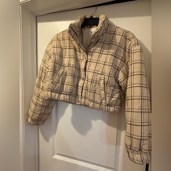 Boutique Plaid Puffer Jacket - Picture 6 of 10